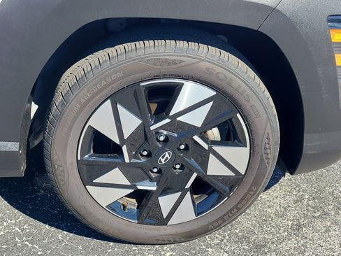 Used 2024 Hyundai Kona SEL image 10