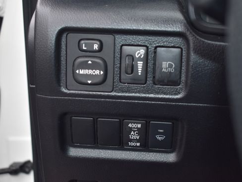 Used 2022 Toyota 4Runner SR5 image 16