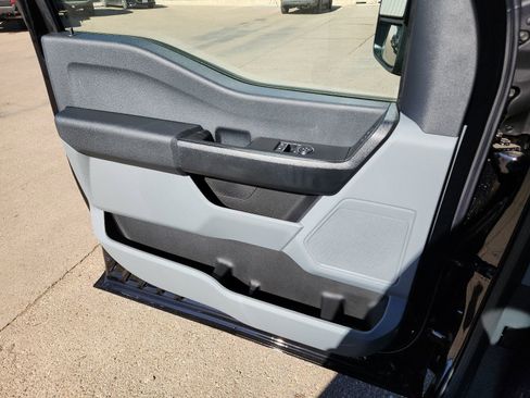 New 2025 Ford F250 XL w/ 360-Degree Camera Package RWD image 10