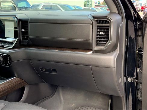 Used 2024 Chevrolet Silverado 1500 LT Trail Boss w/ LPO, Dark Essentials Package image 37