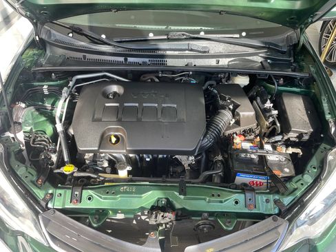 Used 2015 Toyota Corolla LE FWD image 32