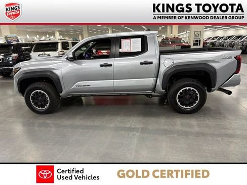 Certified 2024 Toyota Tacoma TRD Off-Road AWD/4WD image 5