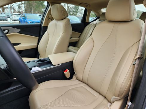 Certified 2025 Acura TLX w/ Technology Package image 7