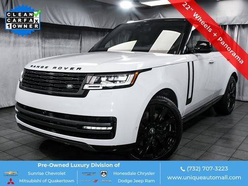 Used 2025 Land Rover Range Rover SE image 1