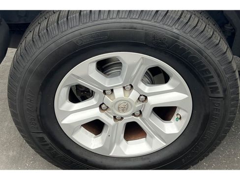 Used 2017 Toyota 4Runner SR5 image 4