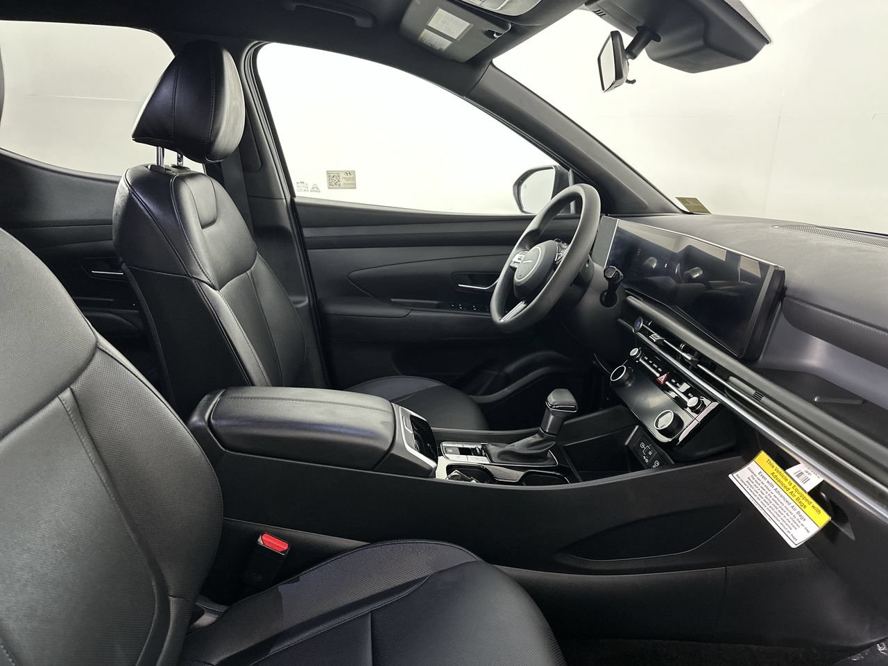 Used 2025 Hyundai Santa Cruz SEL AWD/4WD image 12