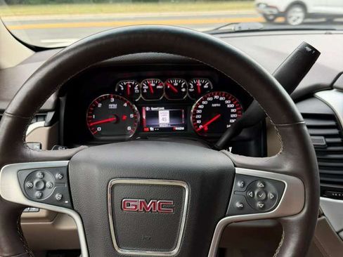 Used 2015 GMC Yukon XL SLT w/ Open Road Package AWD/4WD image 20