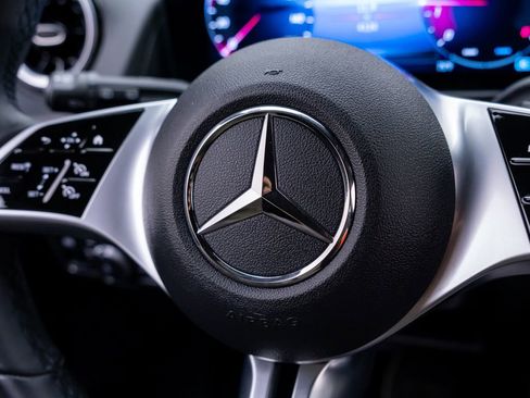 Used 2026 Mercedes-Benz GLB 250 image 29