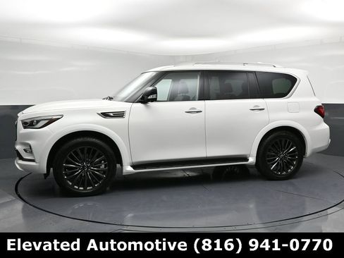 Used 2023 INFINITI QX80 Premium Select w/ All-Season Package image 2