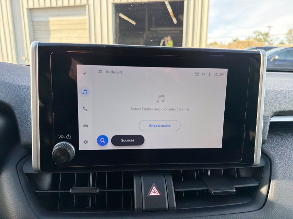 Used 2025 Toyota RAV4 XLE FWD image 22