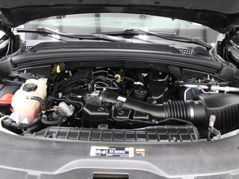 Used 2023 Jeep Grand Cherokee L Laredo AWD/4WD image 10