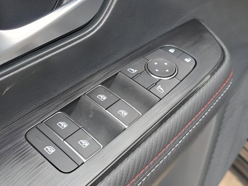 New 2026 Nissan Kicks SR w/ Cold Weather Package image 16