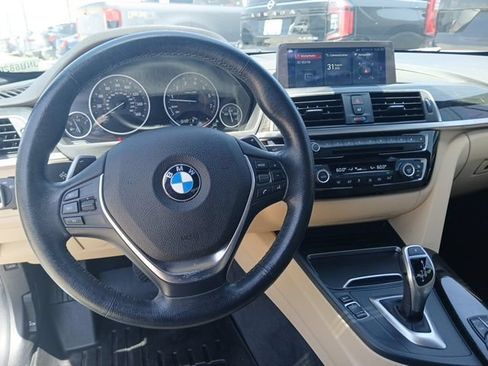 Used 2018 BMW 330i xDrive Sedan AWD/4WD image 19