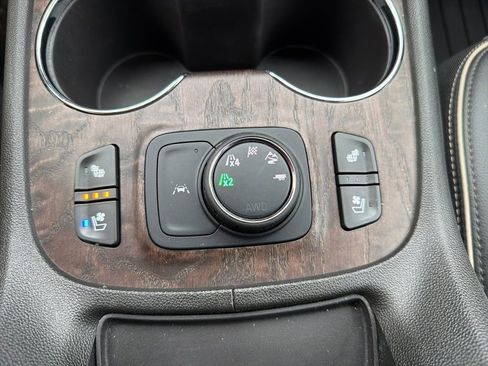 Used 2023 GMC Acadia Denali w/ Black Diamond Edition AWD/4WD image 28
