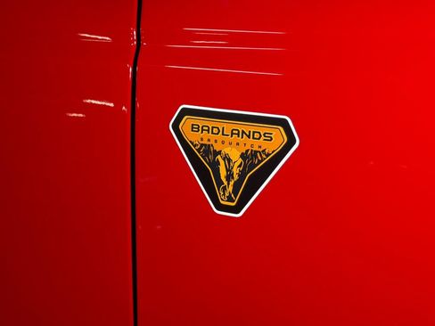 Used 2023 Ford Bronco Badlands w/ Sasquatch Package AWD/4WD image 8