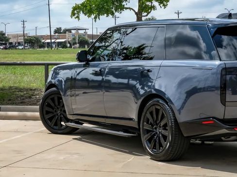 New 2026 Land Rover Range Rover Long Wheelbase SE AWD/4WD image 9