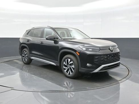 New 2026 Volkswagen Tiguan S AWD/4WD image 1