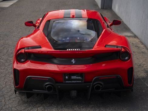 Certified 2020 Ferrari 488 Pista Coupe RWD image 4