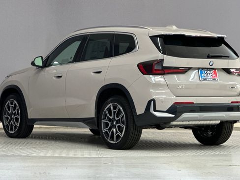 New 2026 BMW X1 xDrive28i w/ Technology Package AWD/4WD image 3