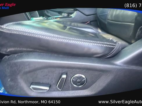 Used 2016 Ford Explorer Limited w/ Equipment Group 301A AWD/4WD image 13