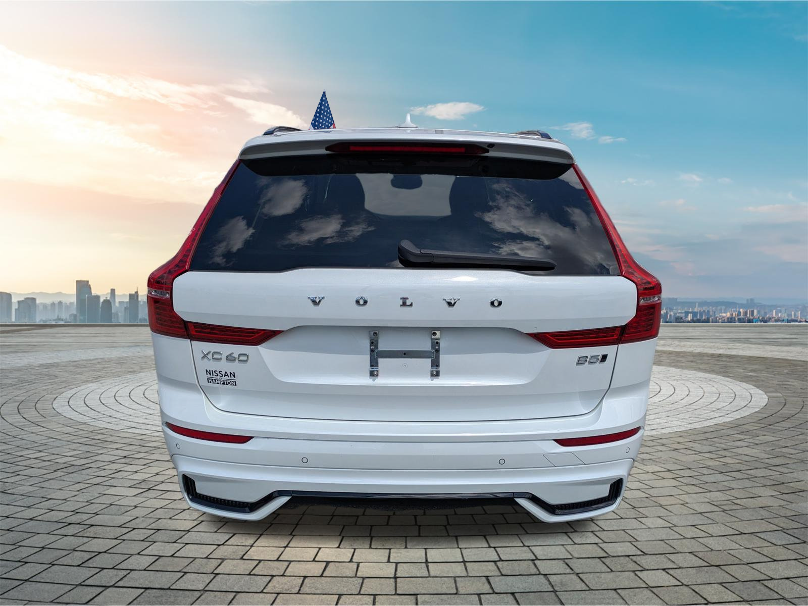 Used 2024 Volvo XC60 B5 Plus AWD/4WD image 6