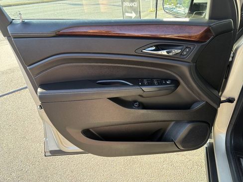 Used 2016 Cadillac SRX Luxury w/ Driver Awareness Package AWD/4WD image 38