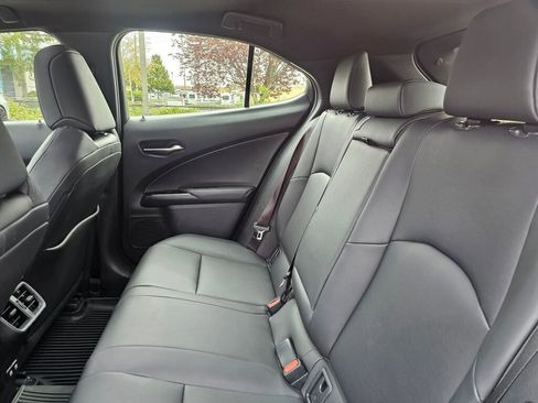 Used 2019 Lexus UX 250h w/ Premium Package AWD/4WD image 22