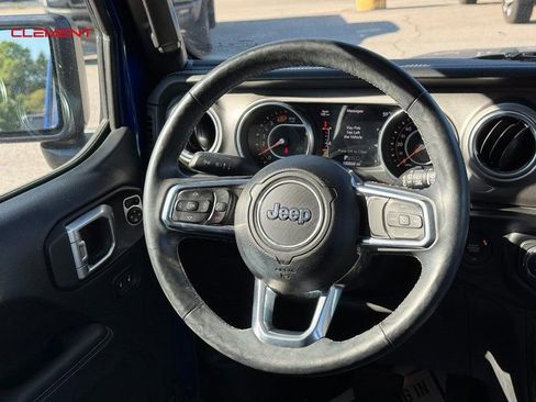 Used 2018 Jeep Wrangler Unlimited Sahara w/ Safety Group AWD/4WD image 14