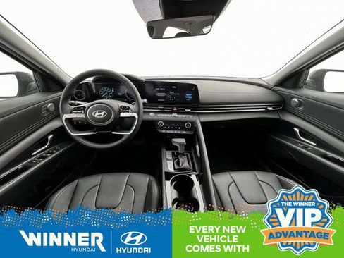 New 2025 Hyundai Elantra Limited image 14