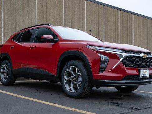 New 2026 Chevrolet Trax LT image 1