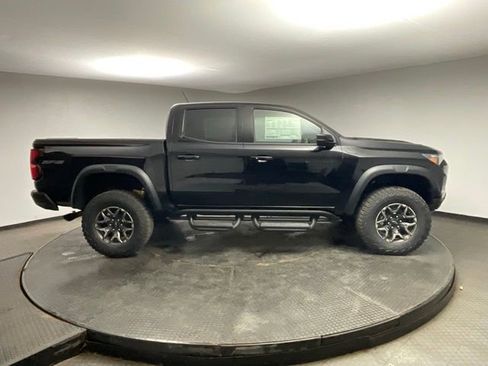 New 2026 Chevrolet Colorado ZR2 w/ Technology Package AWD/4WD image 8