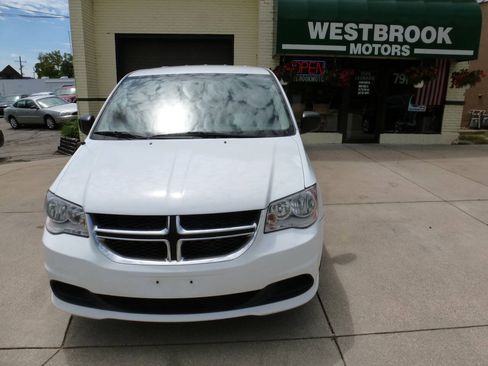 Used 2016 Dodge Grand Caravan SE w/ Quick Order Package 29E SE FWD image 7