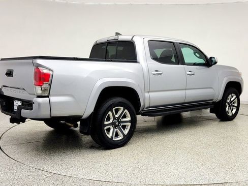 Used 2016 Toyota Tacoma Limited w/ Towing Package AWD/4WD image 5