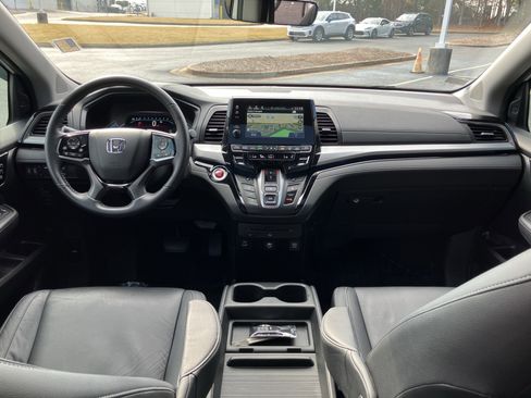 Certified 2024 Honda Odyssey Touring image 34