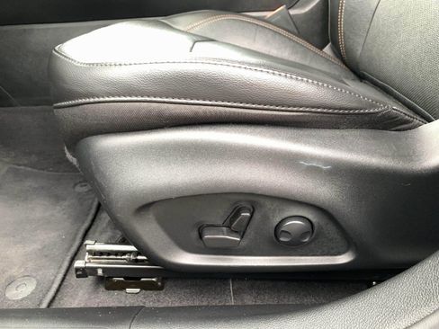 Used 2023 Jeep Compass Limited image 32