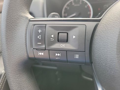 Used 2023 Nissan Rogue SV AWD/4WD image 24