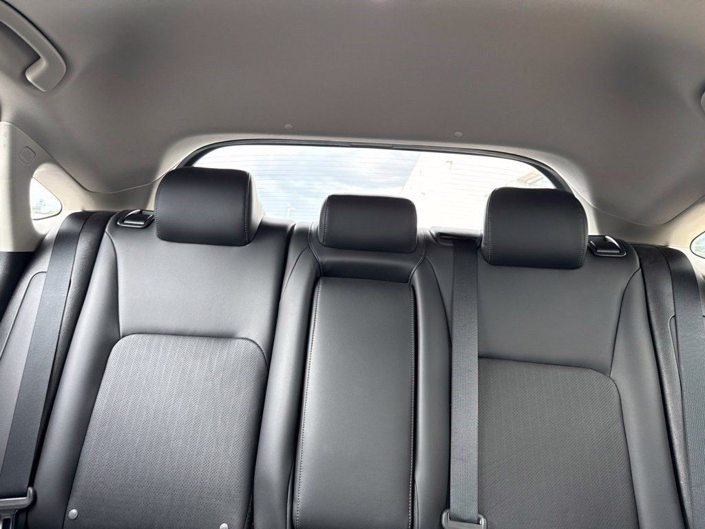 Used 2024 Honda Civic EX-L image 8