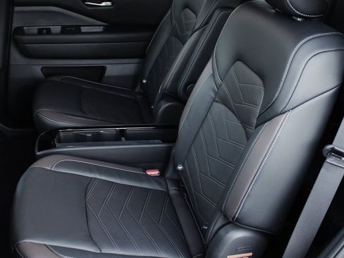 Certified 2023 Nissan Pathfinder Platinum image 28