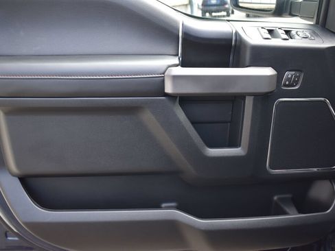 Used 2019 Ford F150 Platinum w/ Equipment Group 701A Luxury AWD/4WD image 17