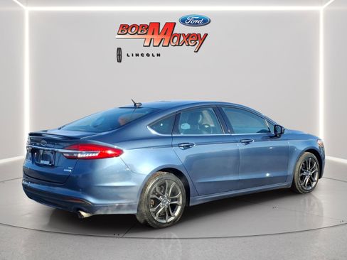 Used 2018 Ford Fusion SE w/ Equipment Group 201A image 4