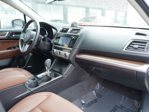 Used 2017 Subaru Outback 3.6R Touring image 70
