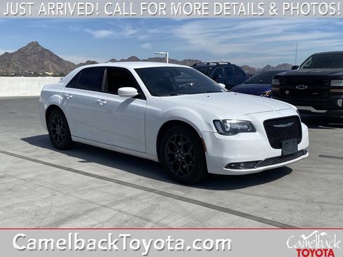 Used 2019 Chrysler 300 S image 1