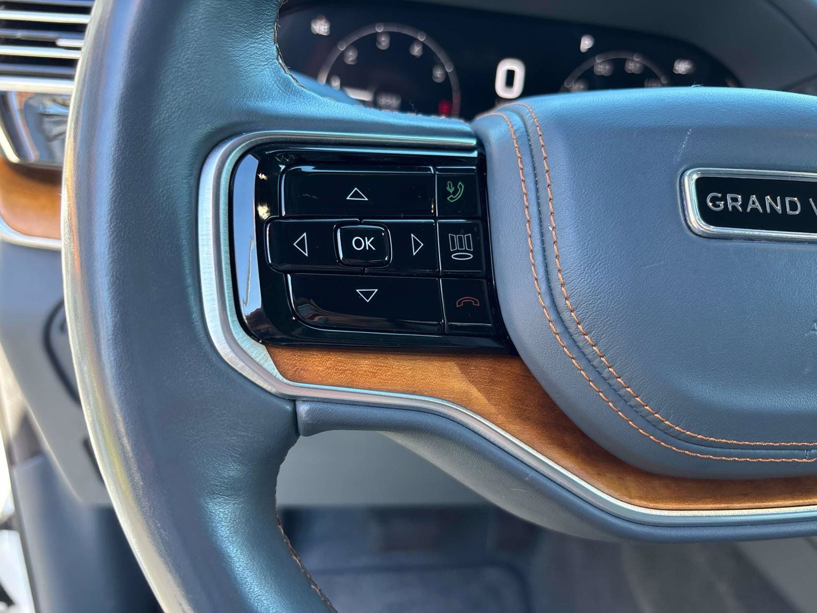 Used 2022 Jeep Grand Wagoneer Series II w/ Convenience Group III AWD/4WD image 21