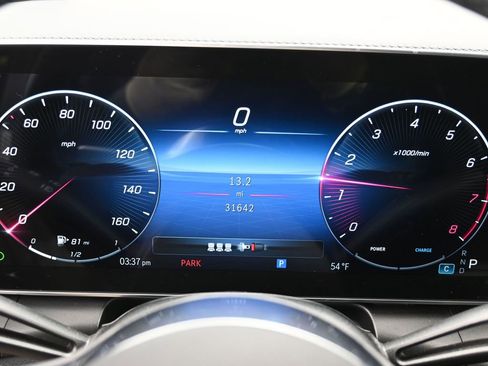 Used 2024 Mercedes-Benz GLC 300 4MATIC image 21