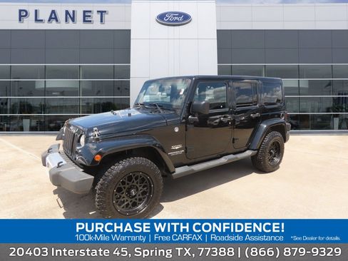 Used 2015 Jeep Wrangler Unlimited Sahara w/ Connectivity Group AWD/4WD image 1