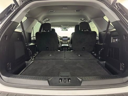 Used 2020 Ford Explorer Limited w/ Class III Trailer Tow Package AWD/4WD image 38