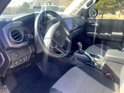 Certified 2022 Toyota Tacoma TRD Sport w/ Technology Package image 19