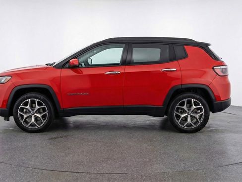 Used 2025 Jeep Compass Limited image 3