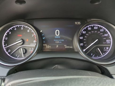 Used 2021 Toyota Camry SE image 14