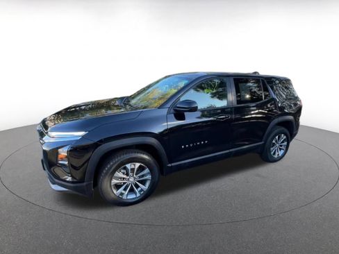 Used 2025 Chevrolet Equinox LT image 8